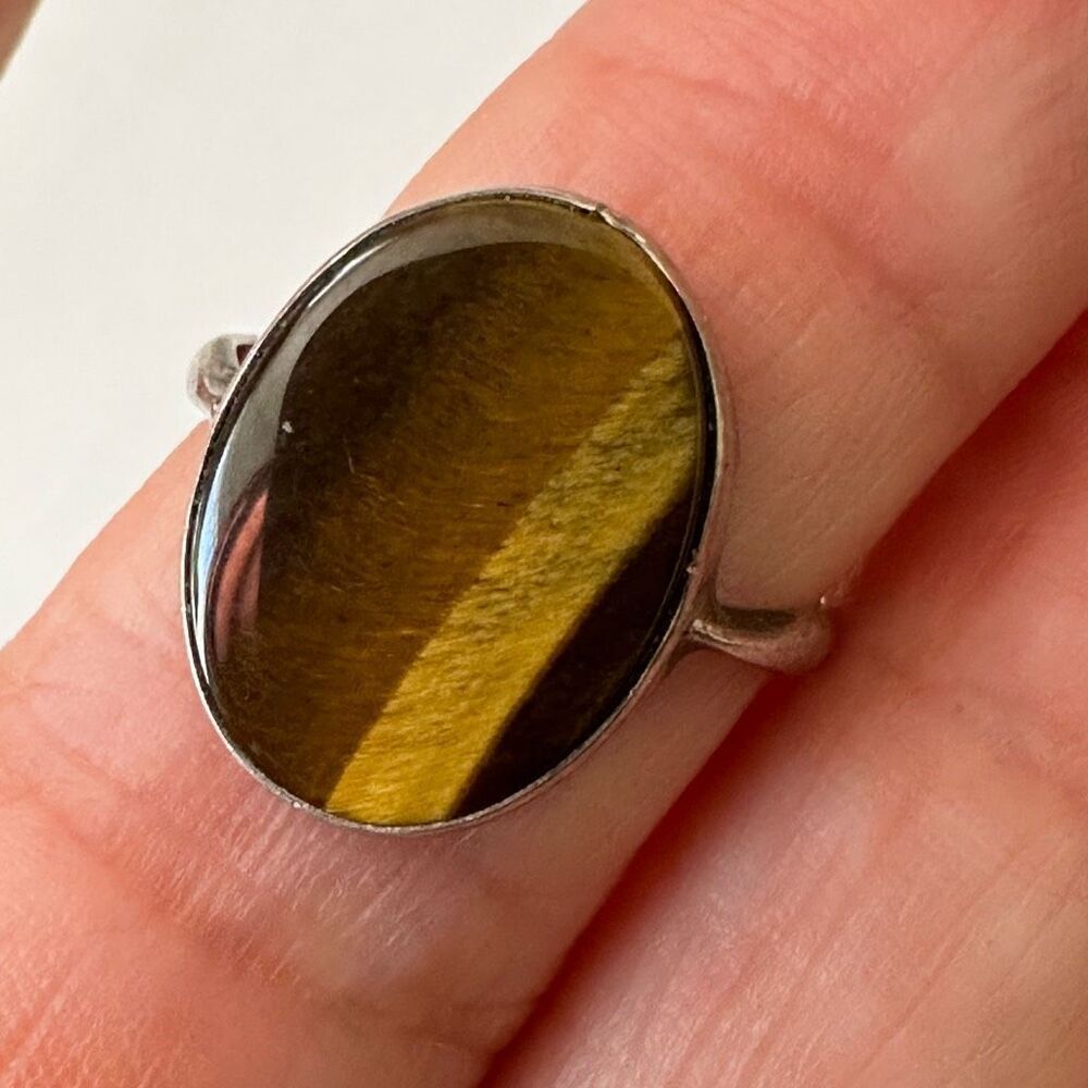 Vintage tigers eye sterling silver oval ring